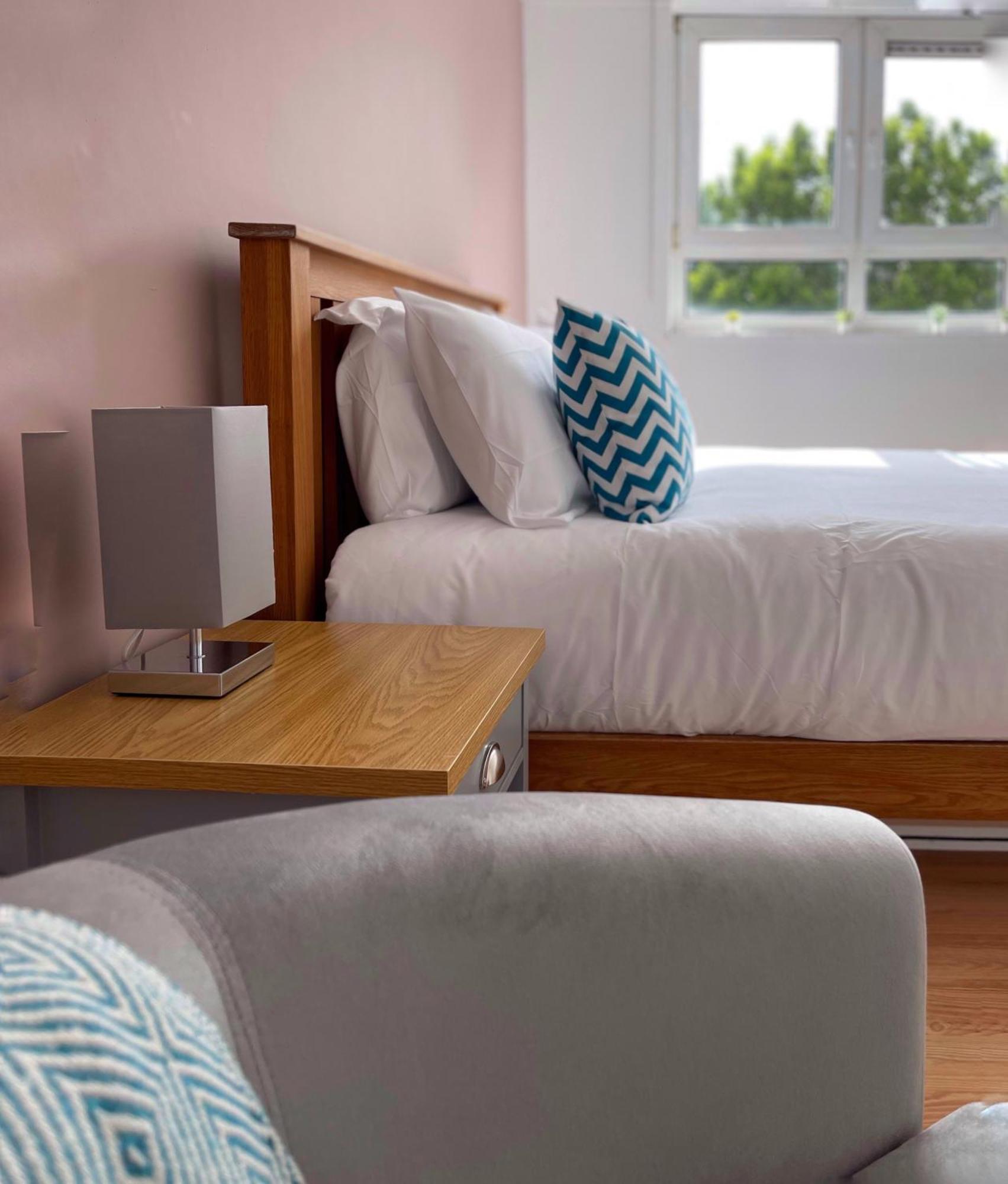 Ethan's Place In Mile End - 2 Double Beds, 1 Bunk Bed, Max 6, Spacious, Ideal For Families * Londen