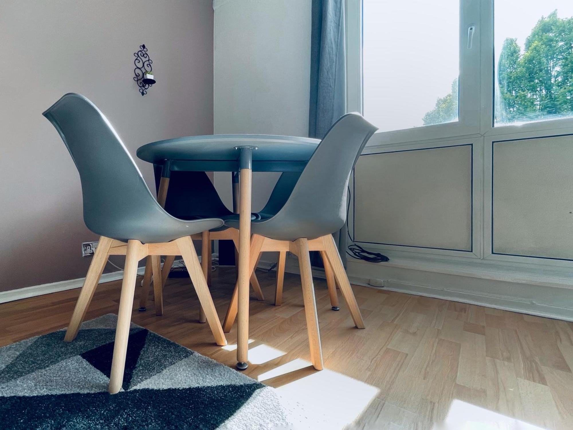 Appartement Ethan's Place In Mile End - 2 Double Beds, 1 Bunk Bed, Max 6, Spacious, Ideal For Families Londen